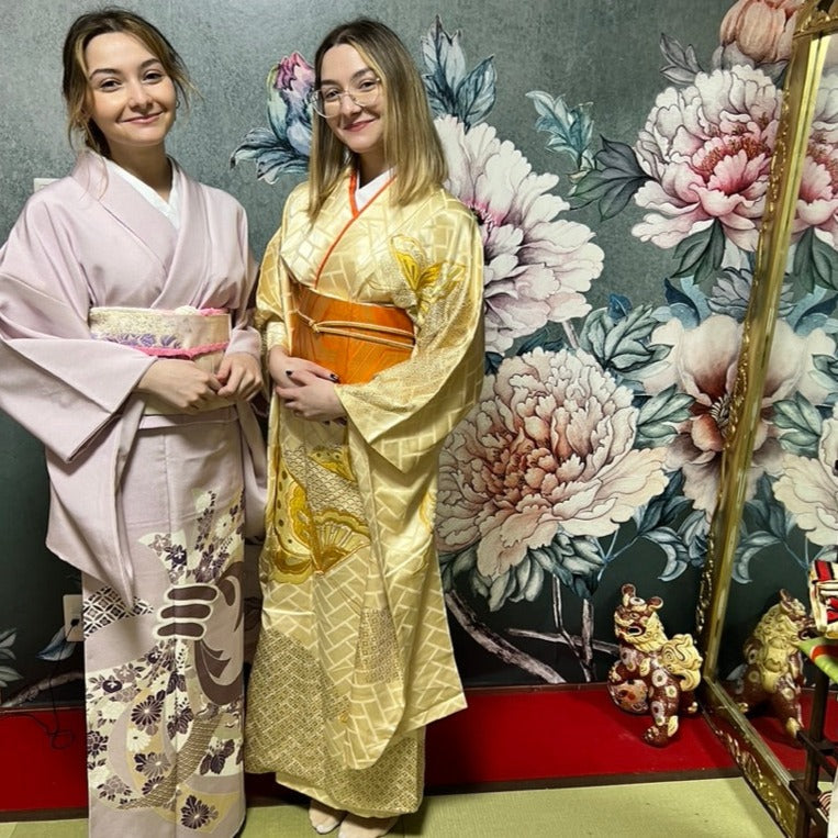 Let us make a kimono(Kimono is a gift)