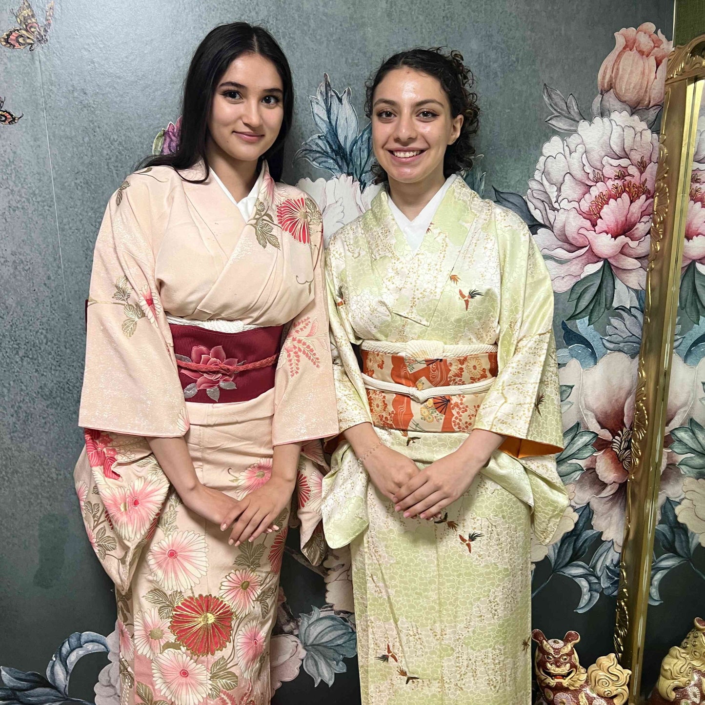 Let us make a kimono（Kimono is a gift)